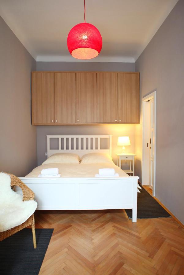 Lovely Lila * Prag